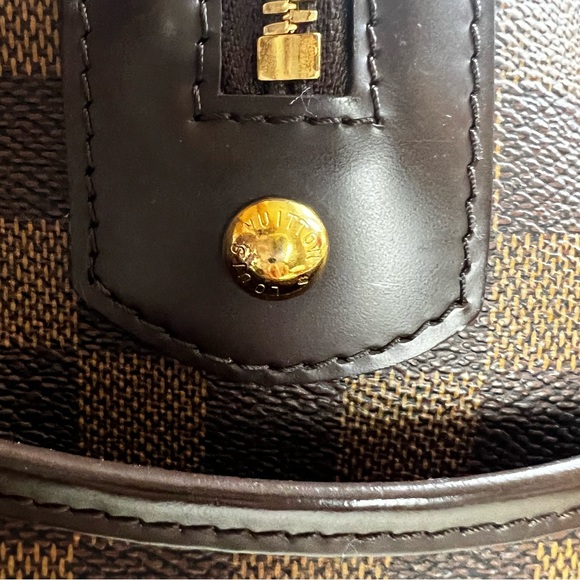 LOUIS VUITTON Berkley Bag - Picture 6 of 13